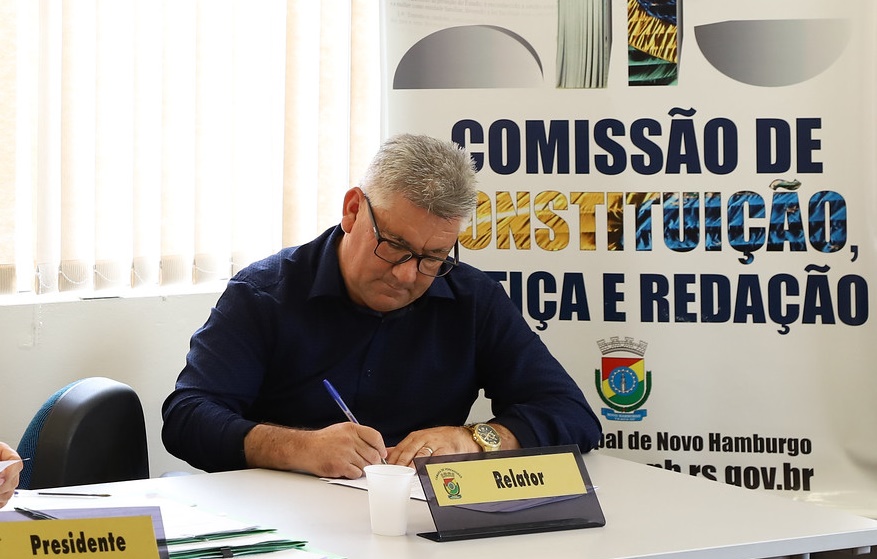 26/03/2020 - Vereador Nor Boeno solicita operação tapa-buraco em travessa de Canudos