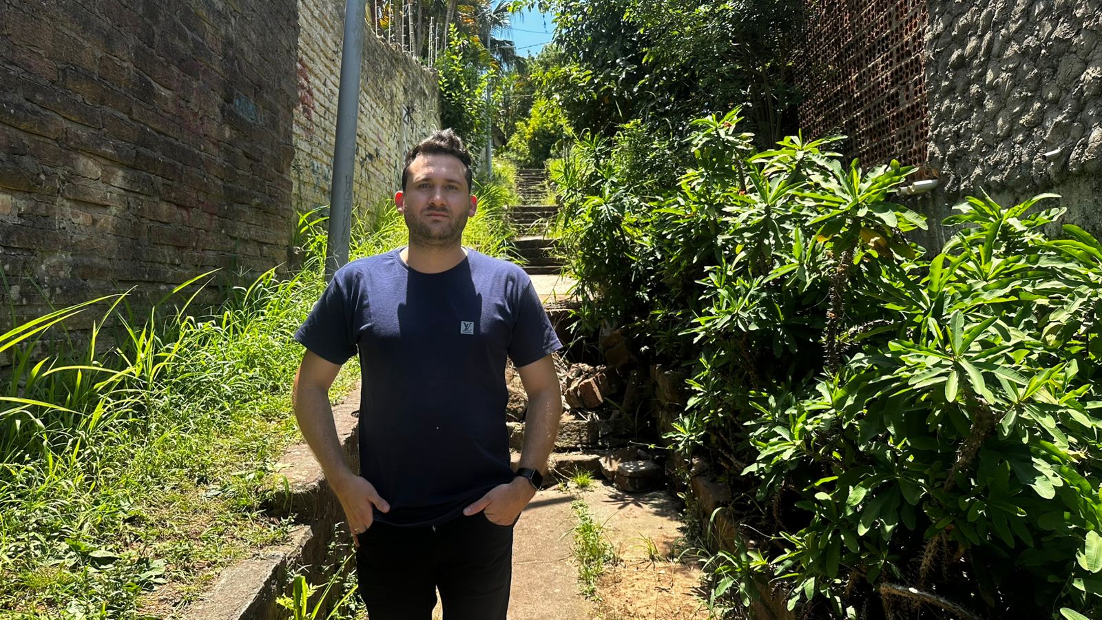 27/01/2026 - Vereador Eliton fiscalizou a escadaria da rua Silveira Martins, no Guarani