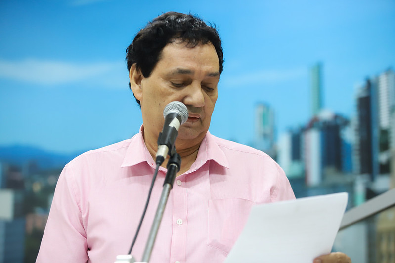 27/02/2020 - Inspetor Luz solicita intimação ao proprietário para limpeza de um terreno na rua Bolívia