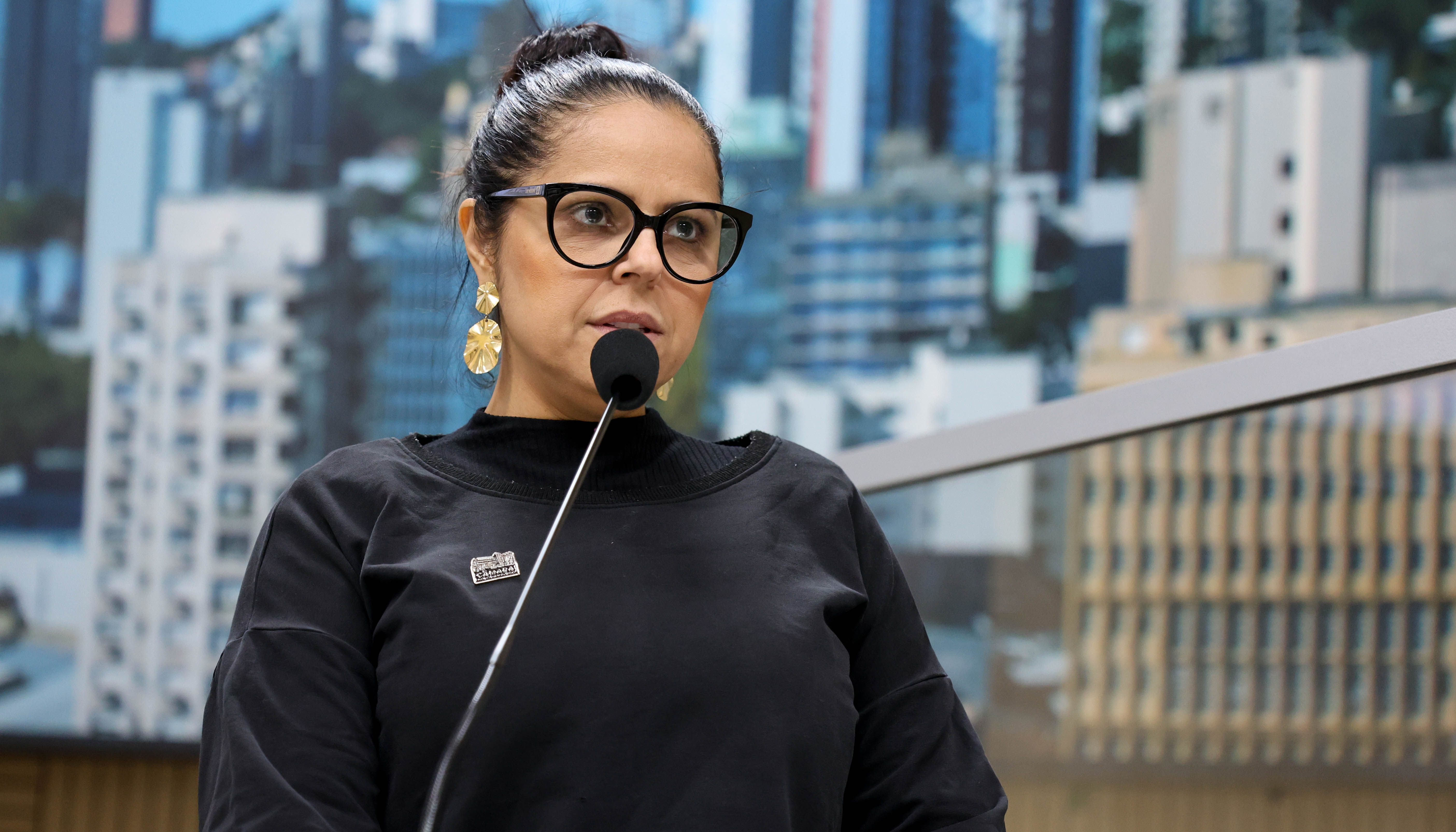 27/05/2025 - Deza Guerreiro propõe criação de conselho e fundo municipal de proteção e bem-estar animal