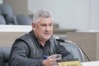 27/09/2019 - Nor Boeno solicita conserto de infiltração em passeio público no bairro Liberdade