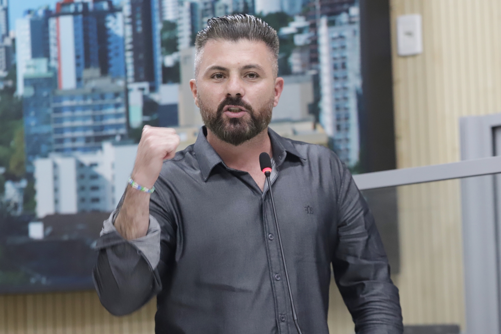 28/02/2023 - Gustavo Finck alerta à população sobre empréstimo de R$ 205 milhões