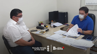 28/04/2022 - Vereador Enio Brizola debate falta de médicos nas unidades de saúde com presidente da FSNH
