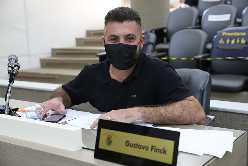 28/07/2021 - Aprovado o projeto de Gustavo Finck que cria a Semana do Empreendedorismo em Novo Hamburgo