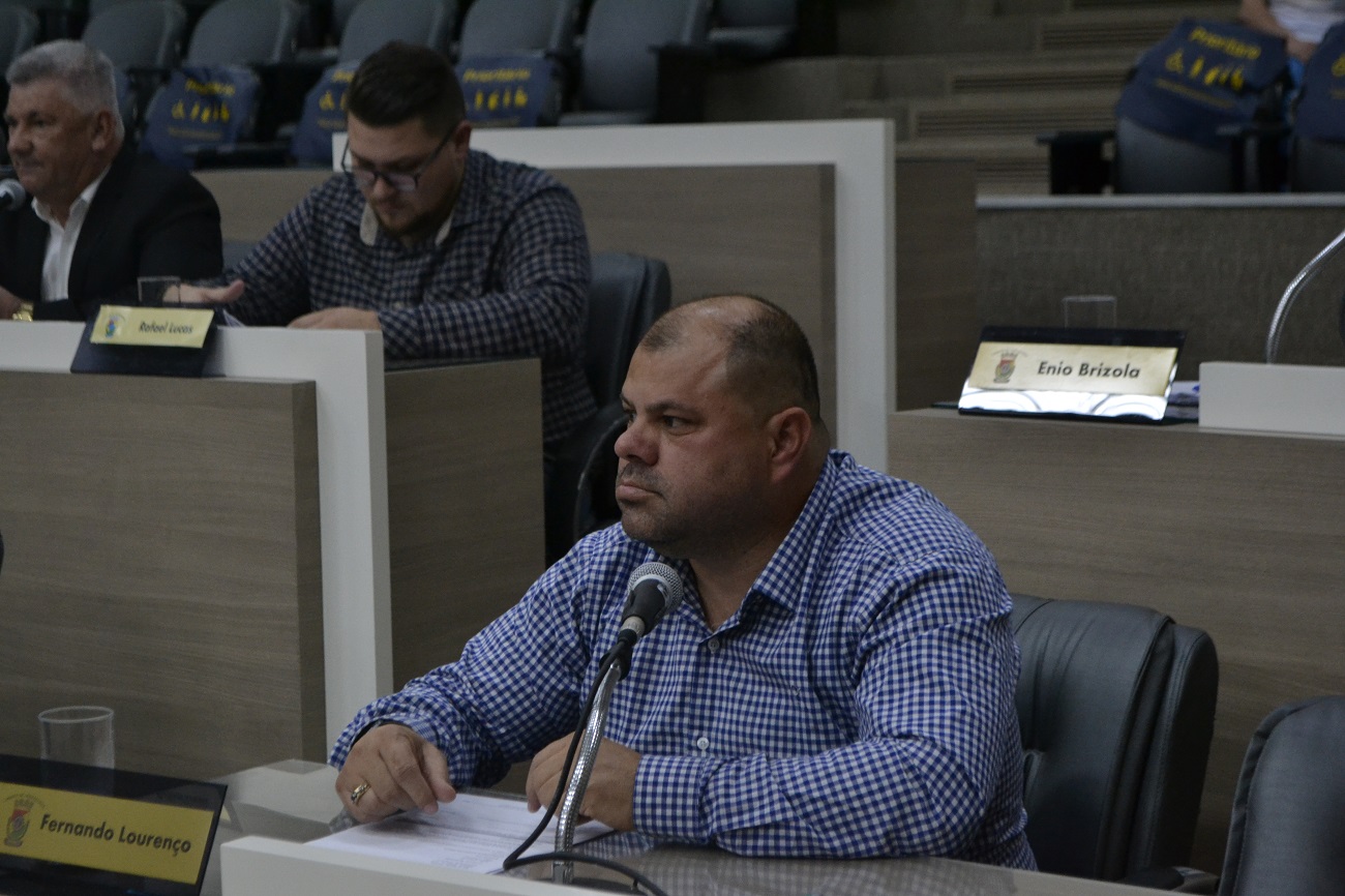 28/08/2019 - Fernando Lourenço pede recolhimento de resíduos diversos no bairro Canudos