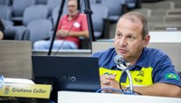 28/11/2023 – Vereador Cristiano Coller questiona saída de empresas da cidade