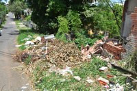 30/01/2020 - Gabinete do vereador Nor Boeno solicita limpeza de terreno baldio na rua Arthur Momberger