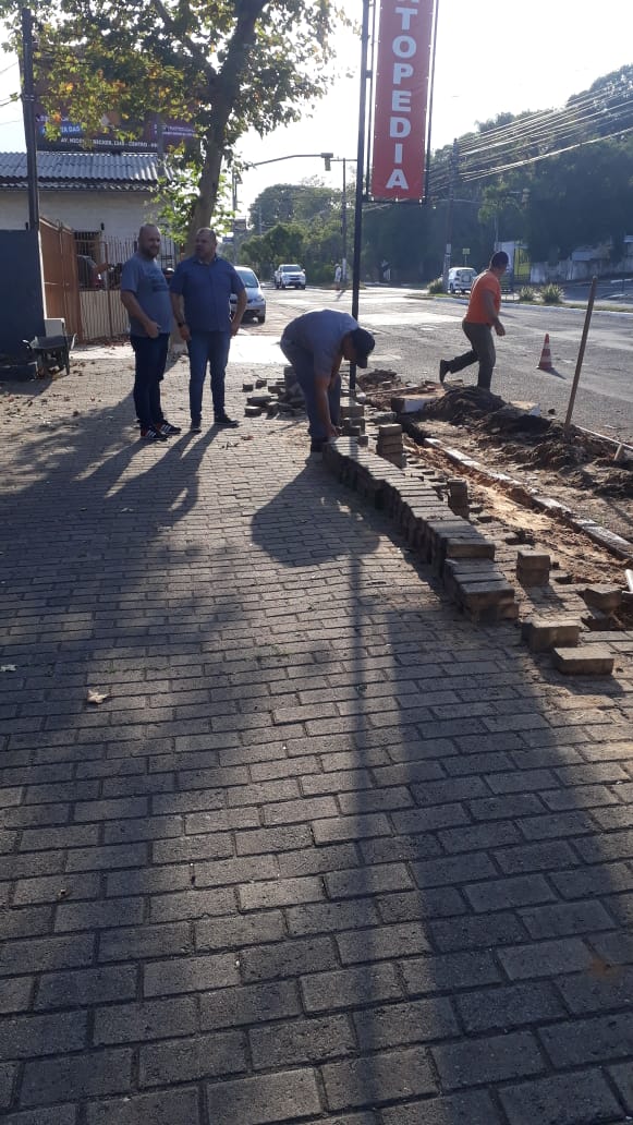 30/04/2020 - Vereador Fernando Lourenço fiscaliza um de seus pedidos de providências