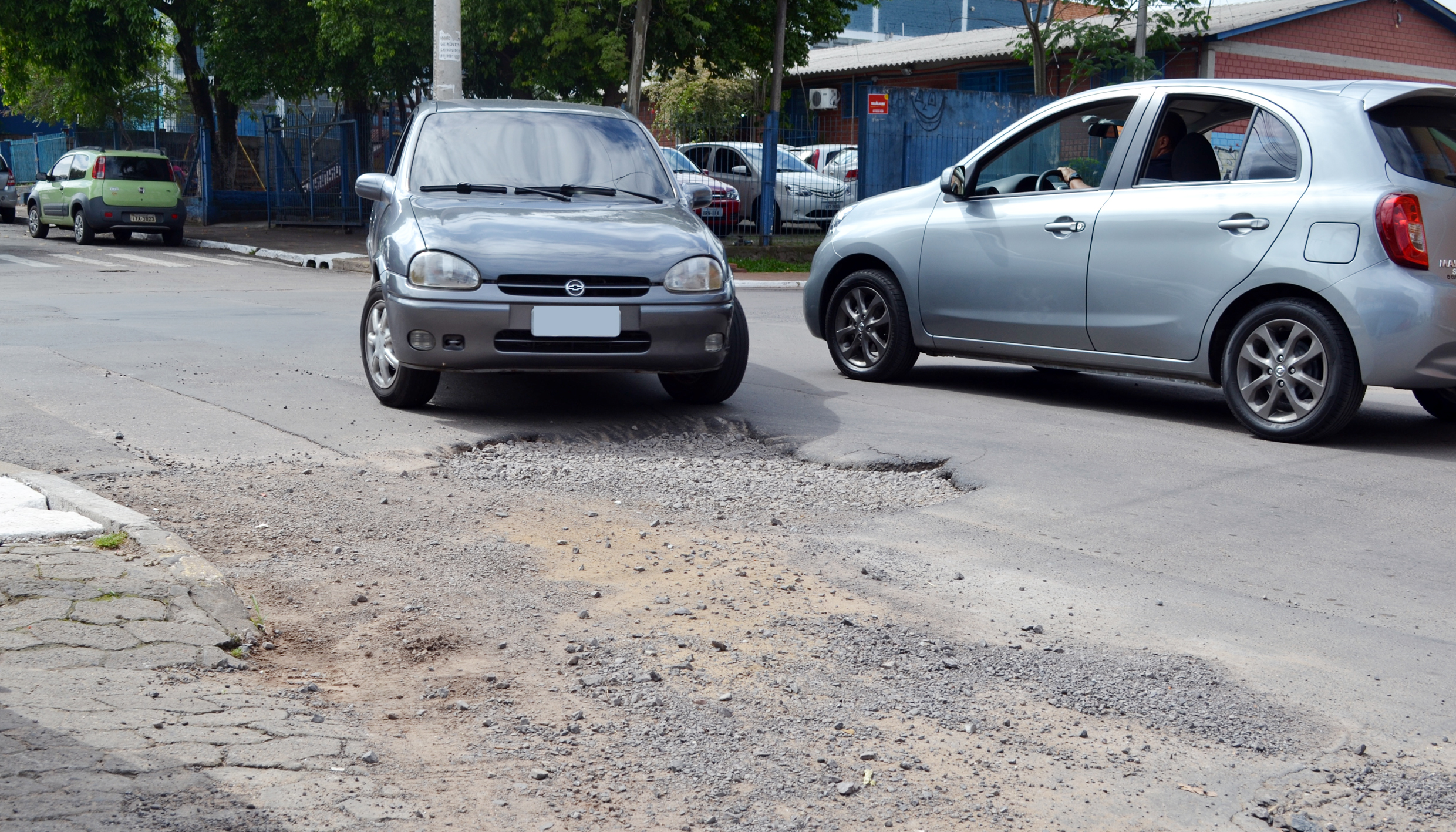 30/10/2017 - Gabinete: Vereador Nor Boeno reitera pedido de operação tapa-buracos