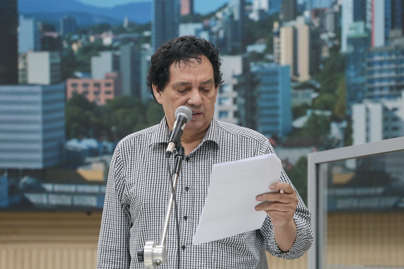 30/10/2019 - Inspetor Luz solicita intimação de proprietário para limpeza de terreno na rua Irmã Amália