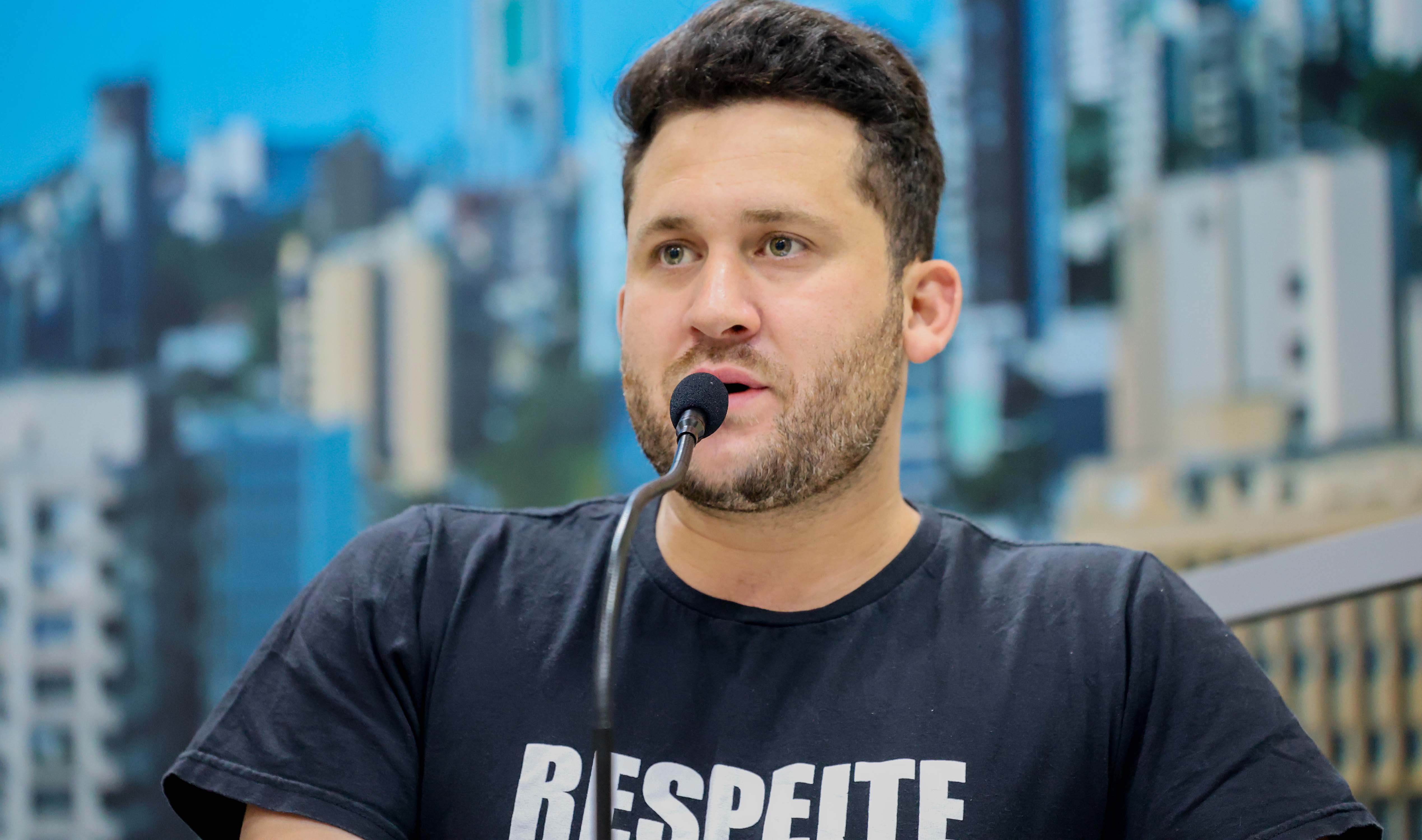 30/10/2025 - Vereador Eliton Ávila solicita limpeza com hidrojateamento no Boa Saúde