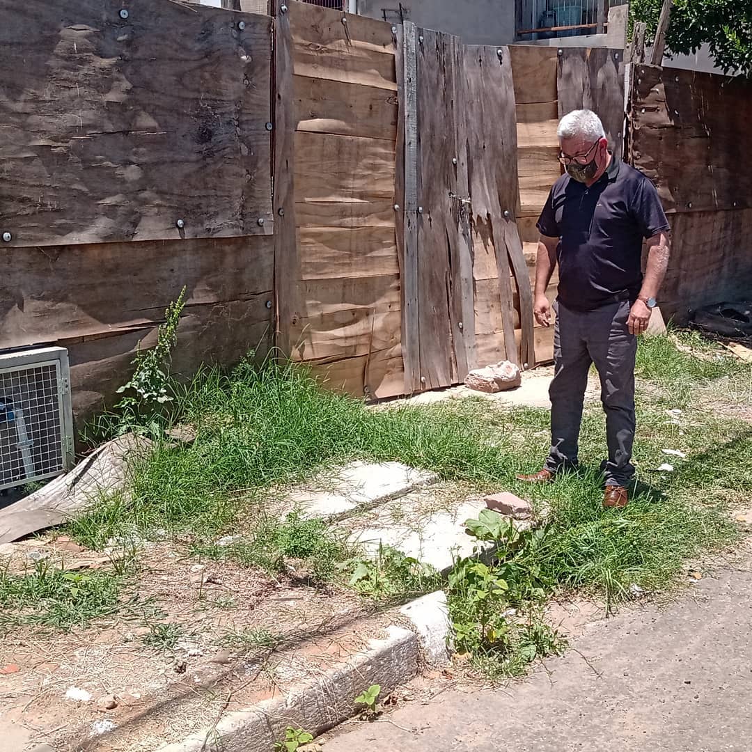 30/11/2020 - Vereador Nor Boeno solicita mudança em boca de lobo