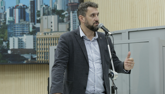 31/07/2018 - Vereador Issur Koch visita Ambulatório de Saúde Mental