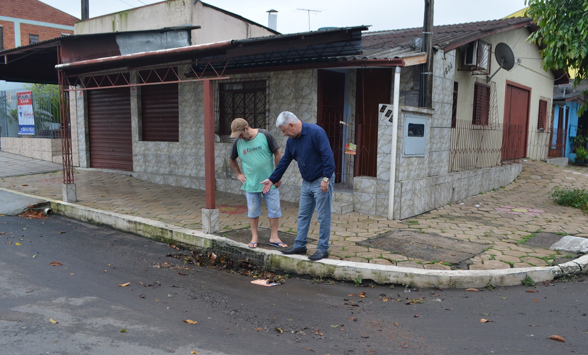 31/10/2019 - Vereador Nor Boeno requer hidrojateamento de bueiros em Canudos