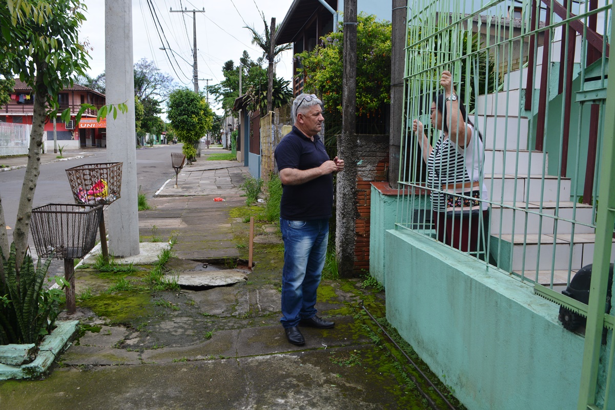 06/11/2019 - Vereador Nor Boeno requer conserto de infiltração em passeio público na rua Nicolae Vasilescu