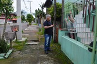 06/11/2019 - Vereador Nor Boeno requer conserto de infiltração em passeio público na rua Nicolae Vasilescu