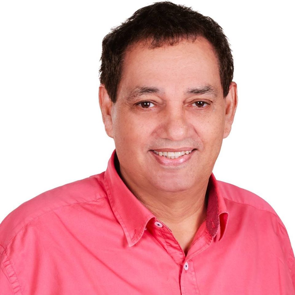 07/11/2019 - Vereador Inspetor Luz solicita conserto do buraco na rua Carlos Germano Burckle no bairro Ideal