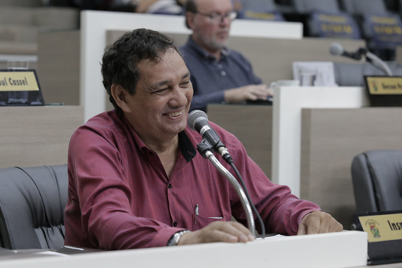 07/11/2019 - Vereador Inspetor Luz solicita remoção de galhos depositados na rua Belo Horizonte