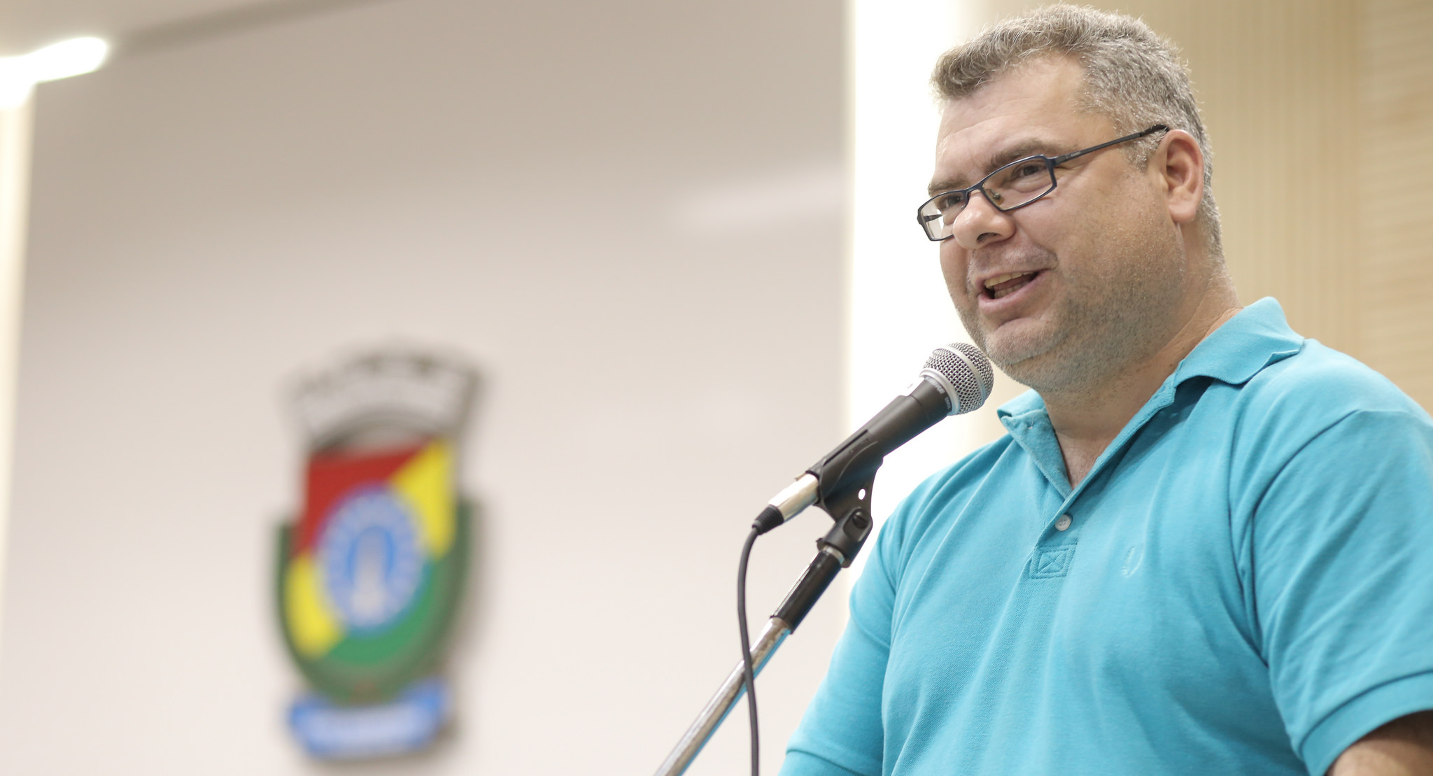 07/12/2017 - Gabinete: Vereador Enfermeiro Vilmar destina R$ 50 mil em emendas para escolas do bairro Canudos