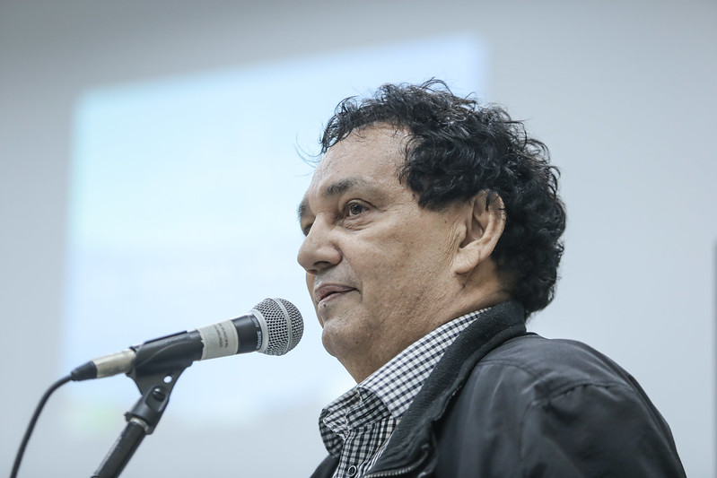 18/11/2019 - Vereador Inspetor Luz solicita substituição de lâmpada queimada na avenida Primeiro de Março