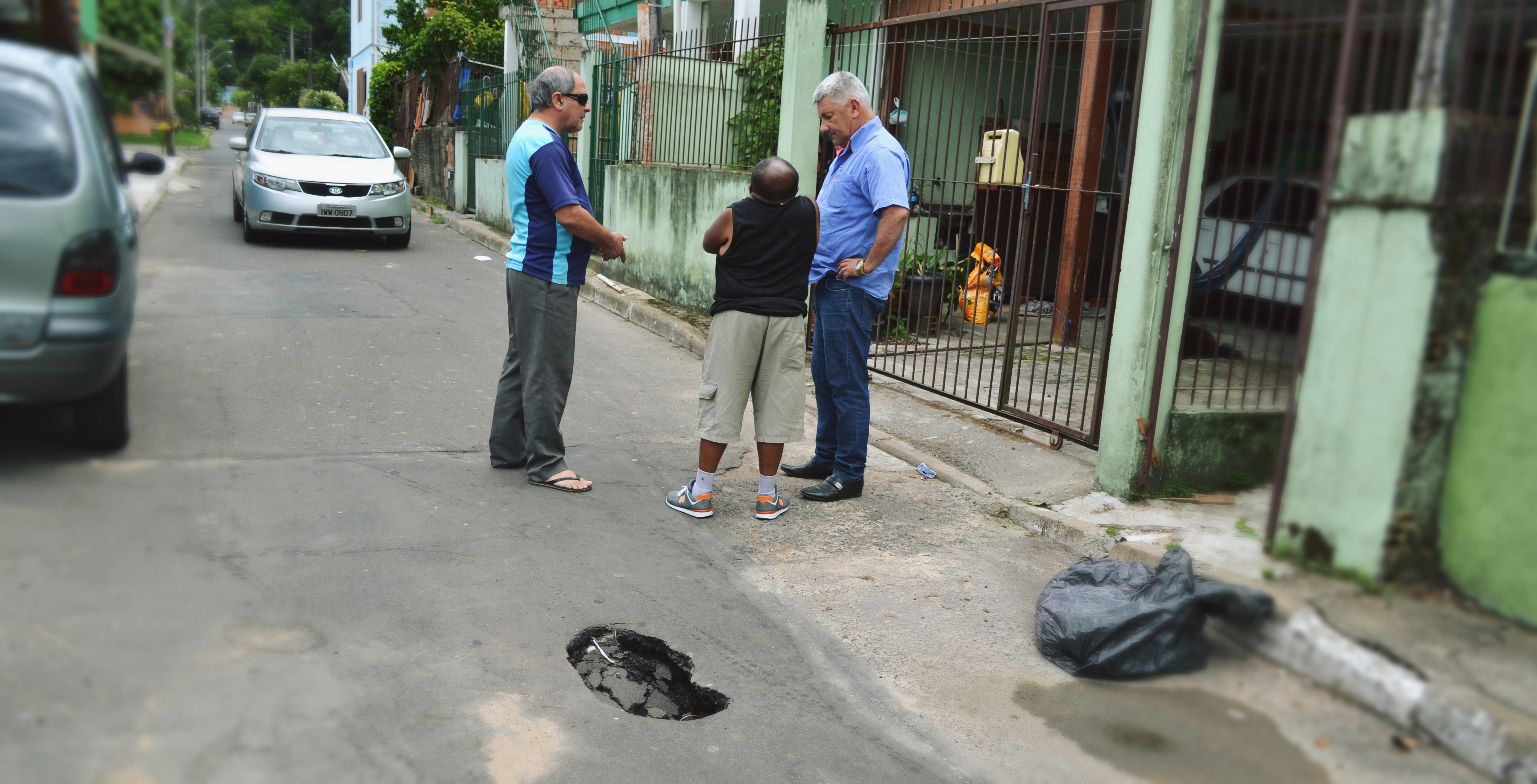 11/01/2018 - Vereador Nor Boeno solicita conserto de infiltração em rua do Kephas