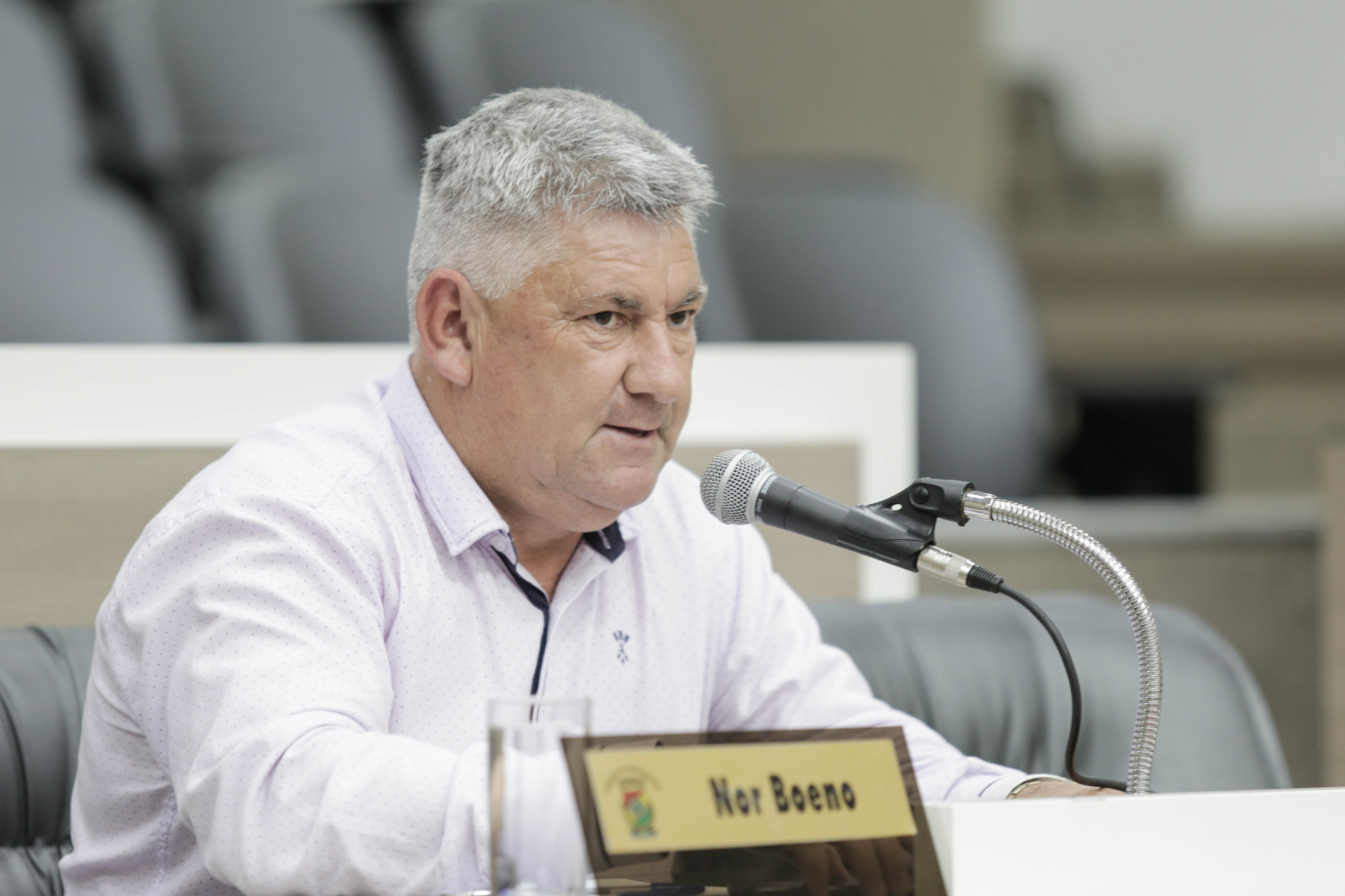 17/10/2018 - Vereador Nor Boeno tem pedido de troca de rede de água para calçada atendido  